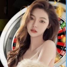 🙈手往哪摸呢？马冬梅坐在克莱腿上 兴奋拆着Labubu礼物🎁